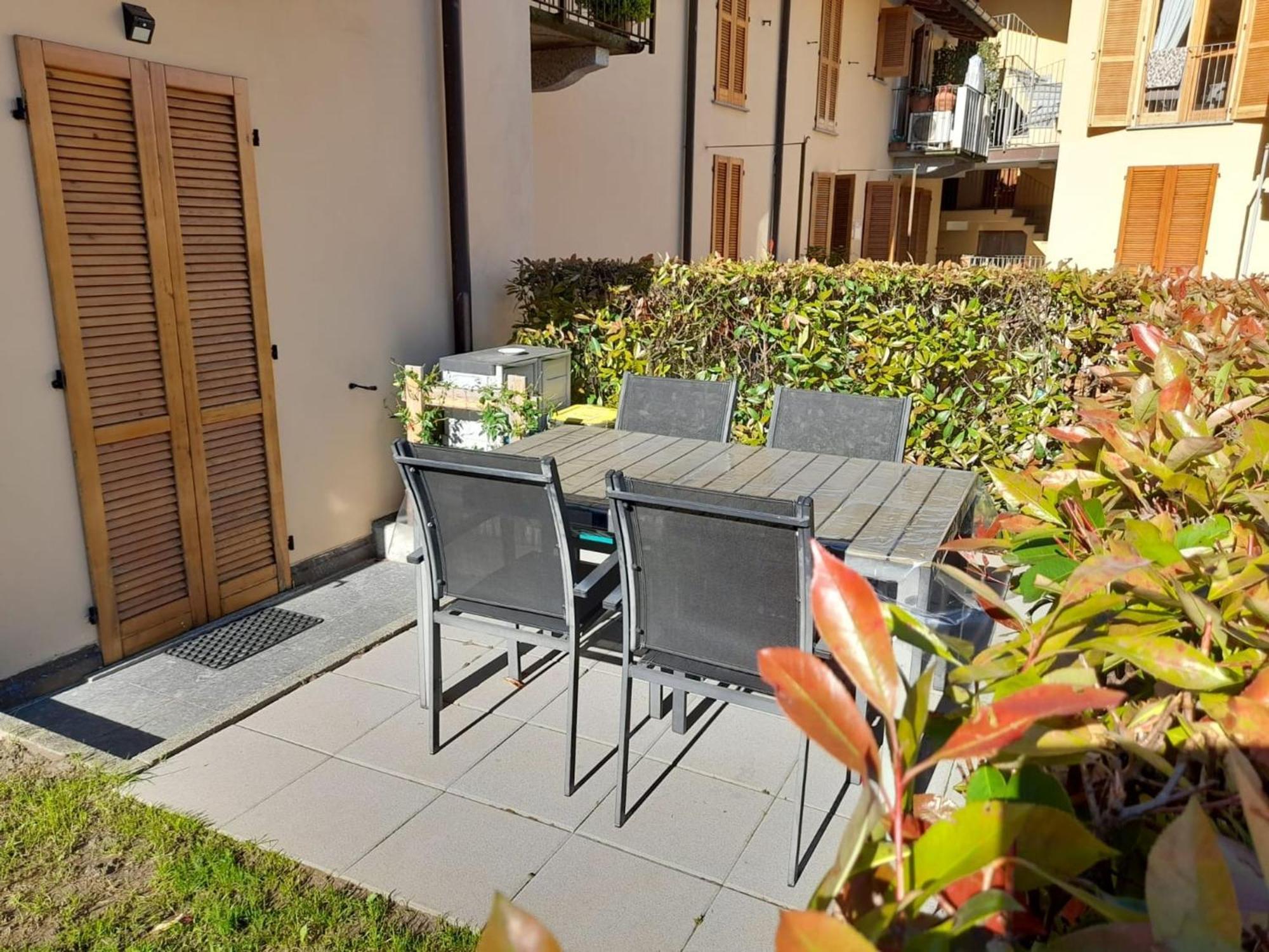 Marco Apartment - Holiday Apartment Luino Exterior photo